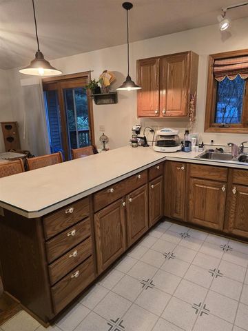 1129 Gale Avenue, Wisconsin Dells, WI 53965