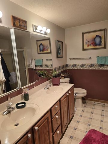 1129 Gale Avenue, Wisconsin Dells, WI 53965