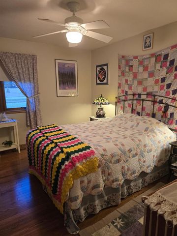 1129 Gale Avenue, Wisconsin Dells, WI 53965