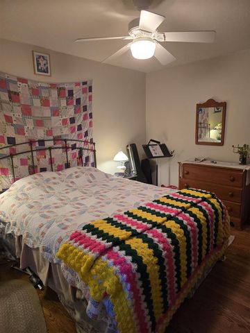 1129 Gale Avenue, Wisconsin Dells, WI 53965