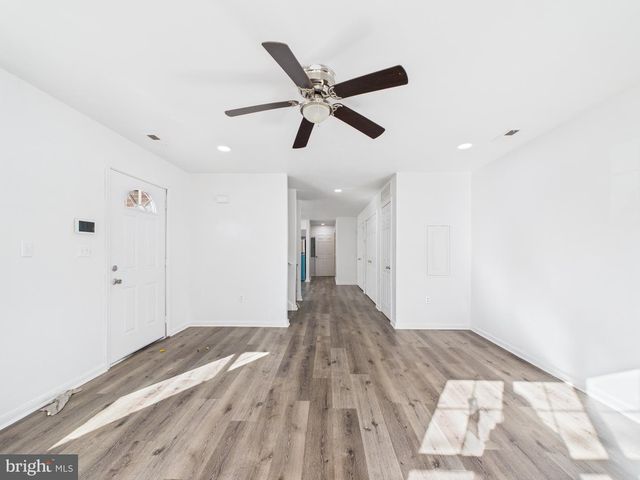 3951 ASPEN ST, Philadelphia, PA 19104