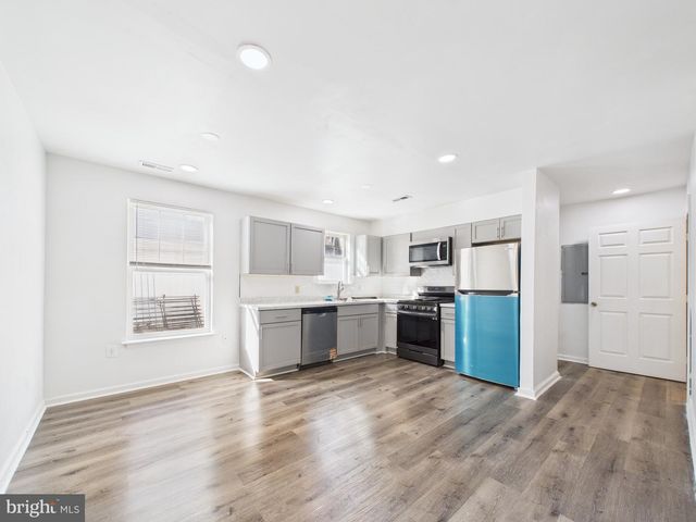 3951 ASPEN ST, Philadelphia, PA 19104