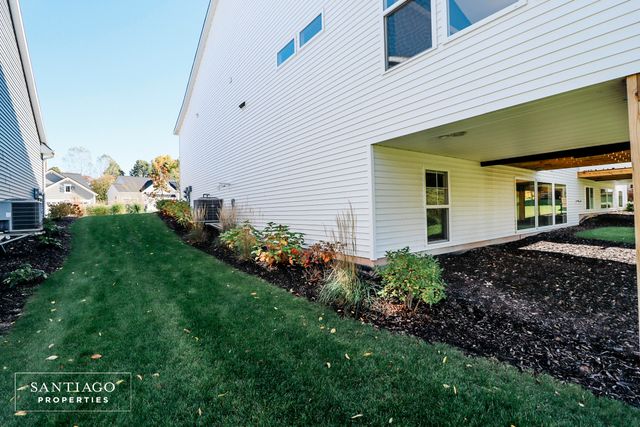 8339 Autumn Acres Drive Ne, Plainfield Twp, MI 49341