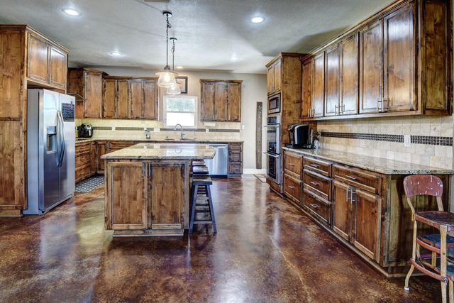 321 County Road 351a, Shiner, TX 77984