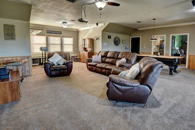 321 County Road 351a, Shiner, TX 77984