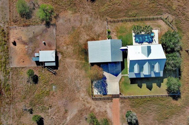 321 County Road 351a, Shiner, TX 77984