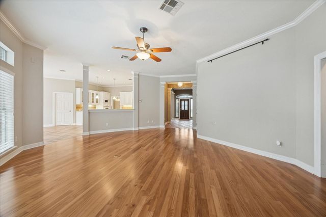 304 Scenic View Drive, Friendswood, TX 77546