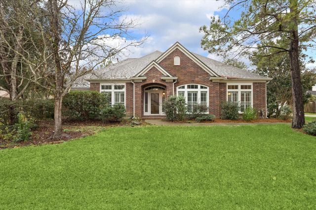 304 Scenic View Drive, Friendswood, TX 77546