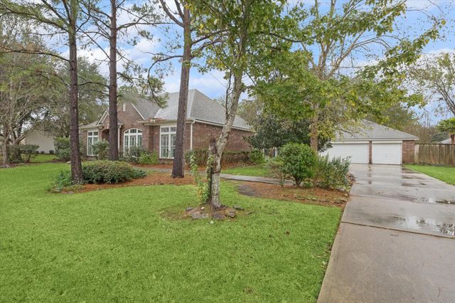 304 Scenic View Drive, Friendswood, TX 77546