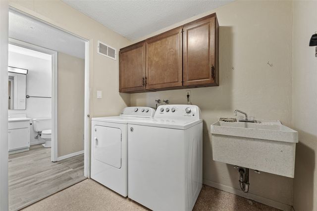 5712 Golden Court NE 60, Cedar Rapids, IA 52402