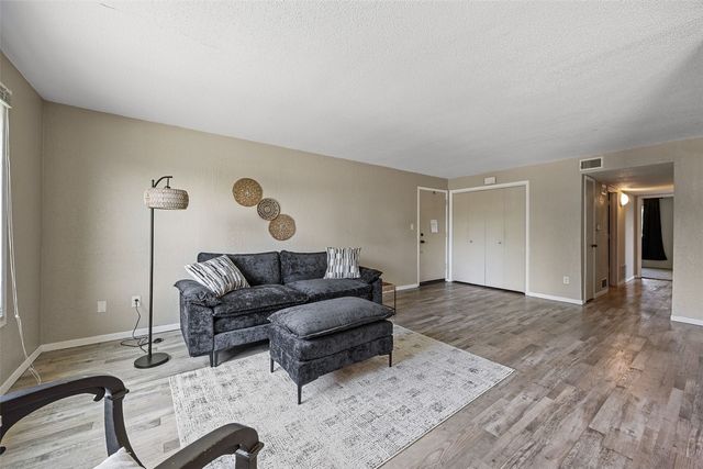 5712 Golden Court NE 60, Cedar Rapids, IA 52402