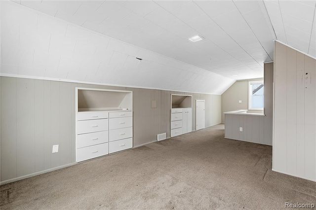 1596 W Marshall Street, Fenton, MI 48220