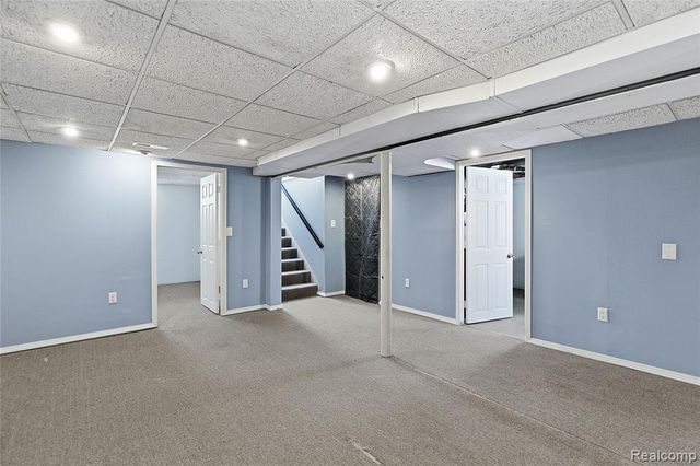 1596 W Marshall Street, Fenton, MI 48220