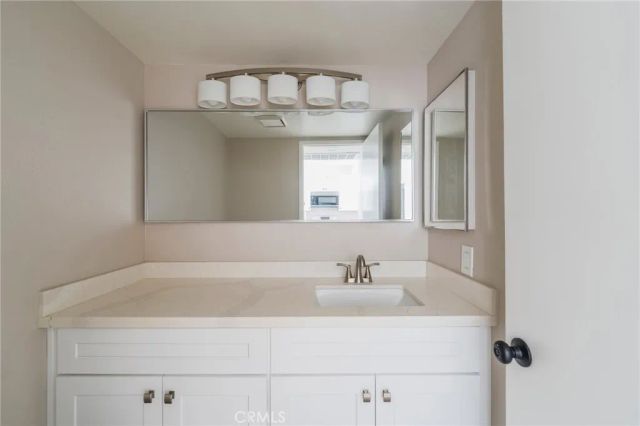 5694 E Los Angeles, Simi Valley, CA 93063