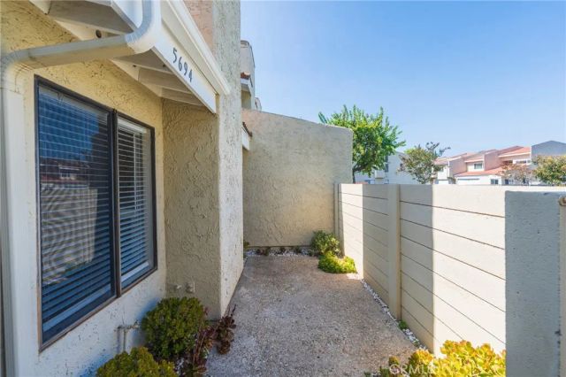 5694 E Los Angeles, Simi Valley, CA 93063