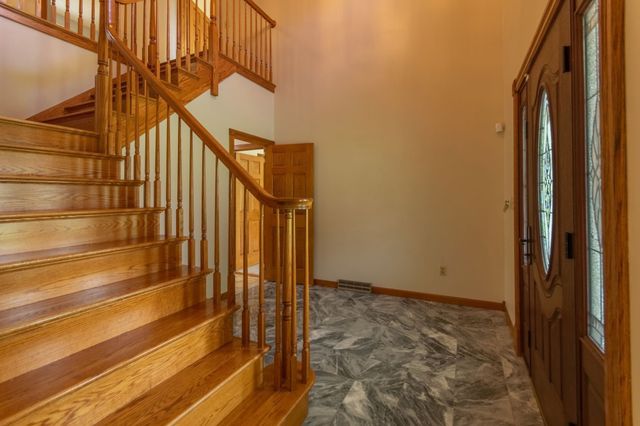 20 Nolan Lane, Agawam, MA 01030