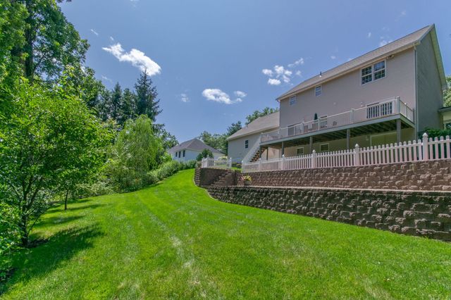 20 Nolan Lane, Agawam, MA 01030