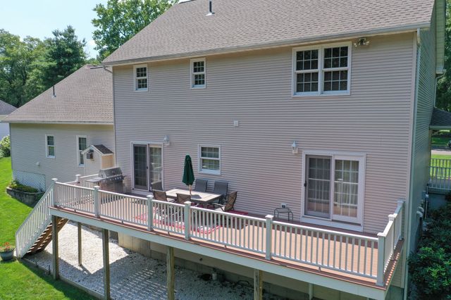 20 Nolan Lane, Agawam, MA 01030