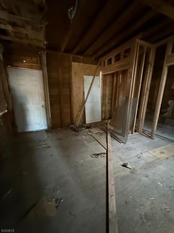 210 Berkeley Ave, Newark City, NJ 07107