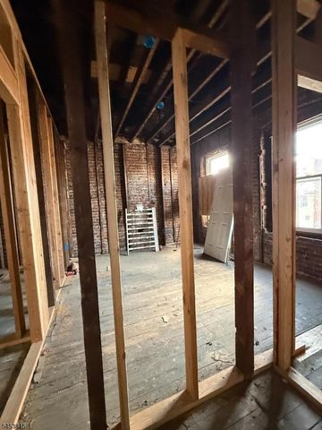 210 Berkeley Ave, Newark City, NJ 07107