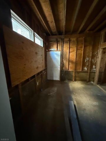 210 Berkeley Ave, Newark City, NJ 07107