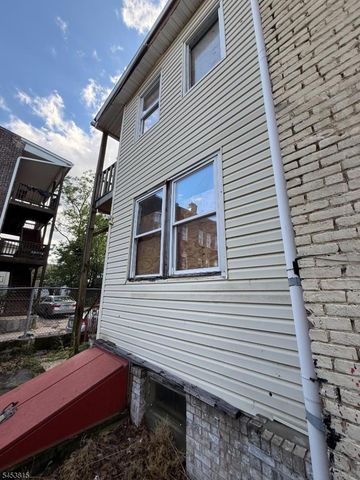 210 Berkeley Ave, Newark City, NJ 07107