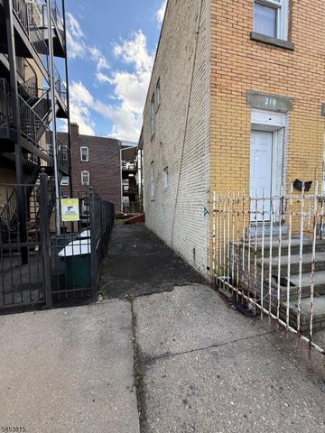 210 Berkeley Ave, Newark City, NJ 07107