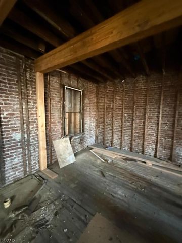 210 Berkeley Ave, Newark City, NJ 07107