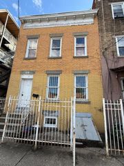 210 Berkeley Ave, Newark City, NJ 07107