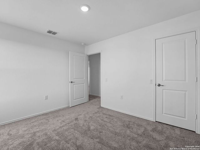 910 Stricker Path, San Antonio, TX 78221