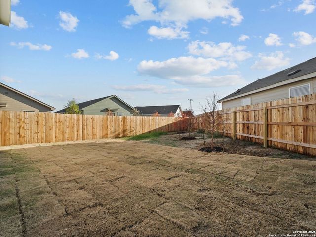 910 Stricker Path, San Antonio, TX 78221