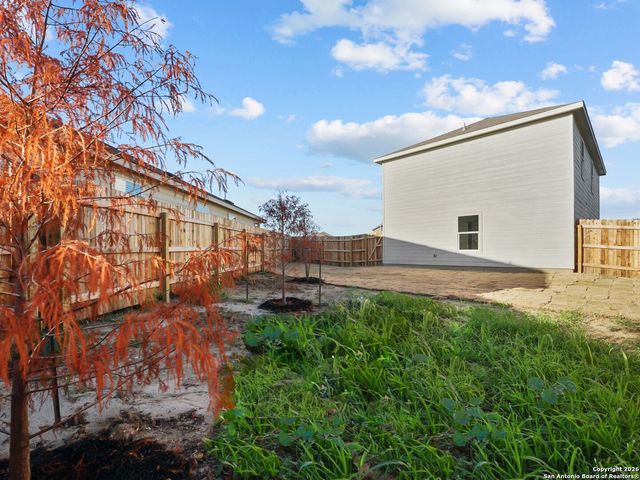 910 Stricker Path, San Antonio, TX 78221