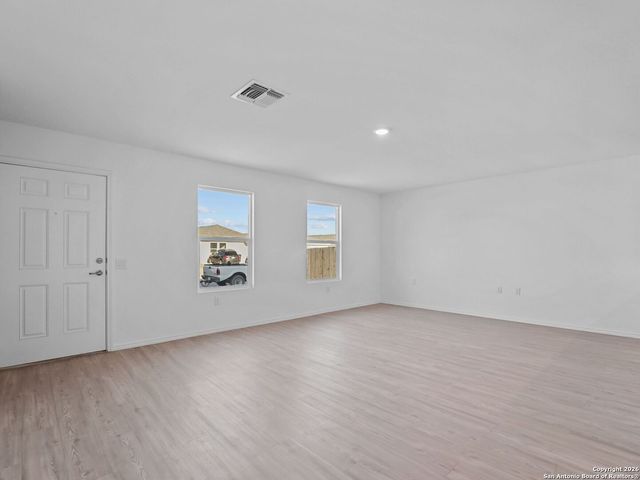 910 Stricker Path, San Antonio, TX 78221