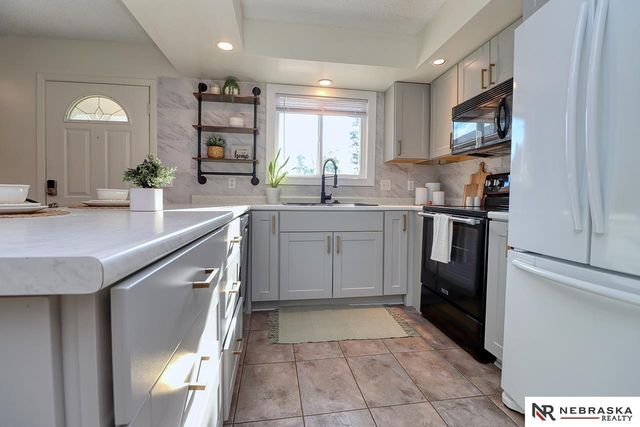 721 Capitol Beach Boulevard, Lincoln, NE 68528