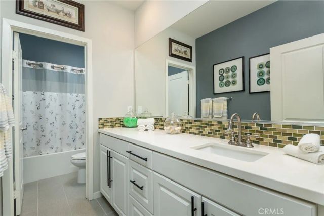 45124 42nd Street West, Lancaster, CA 93536