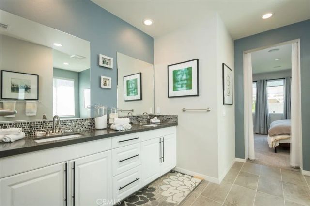 45124 42nd Street West, Lancaster, CA 93536