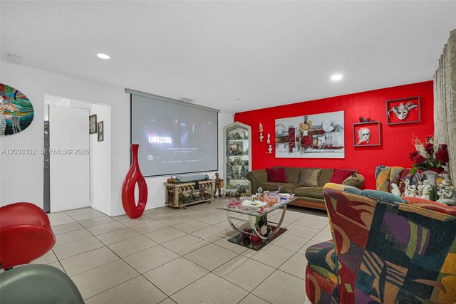 2650 W 8th Ave, Hialeah, FL 33010