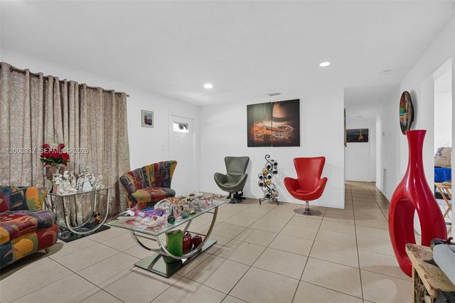 2650 W 8th Ave, Hialeah, FL 33010