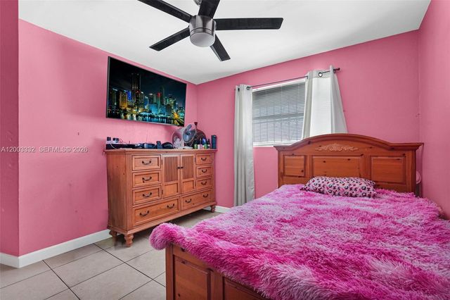 2650 W 8th Ave, Hialeah, FL 33010