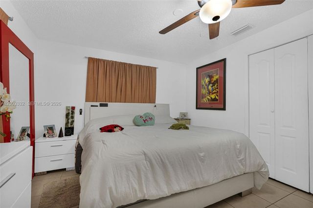 2650 W 8th Ave, Hialeah, FL 33010