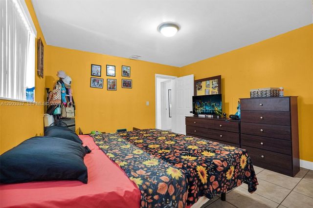 2650 W 8th Ave, Hialeah, FL 33010