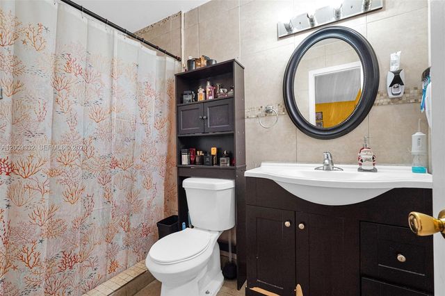 2650 W 8th Ave, Hialeah, FL 33010