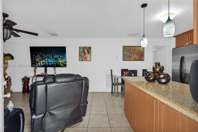 2650 W 8th Ave, Hialeah, FL 33010