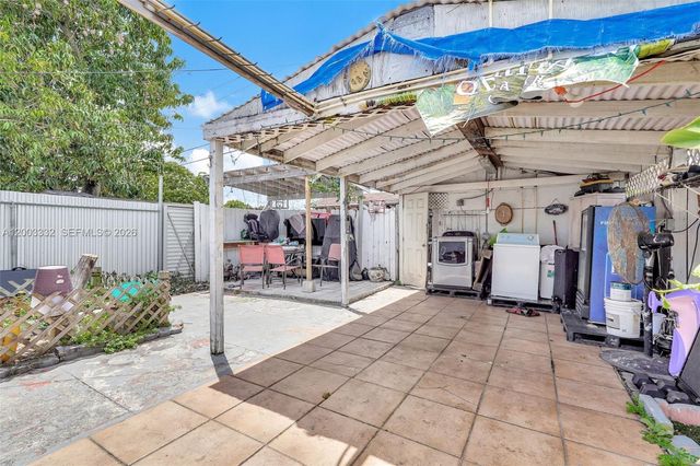 2650 W 8th Ave, Hialeah, FL 33010