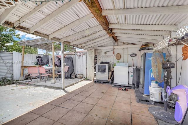 2650 W 8th Ave, Hialeah, FL 33010