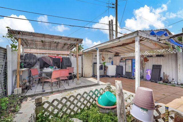 2650 W 8th Ave, Hialeah, FL 33010