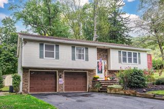 89 High St, Ogdensburg Boro, NJ 07439