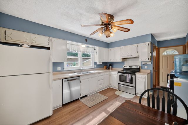 4321 65th Street, Urbandale, IA 50322