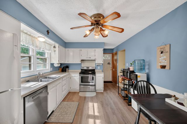 4321 65th Street, Urbandale, IA 50322