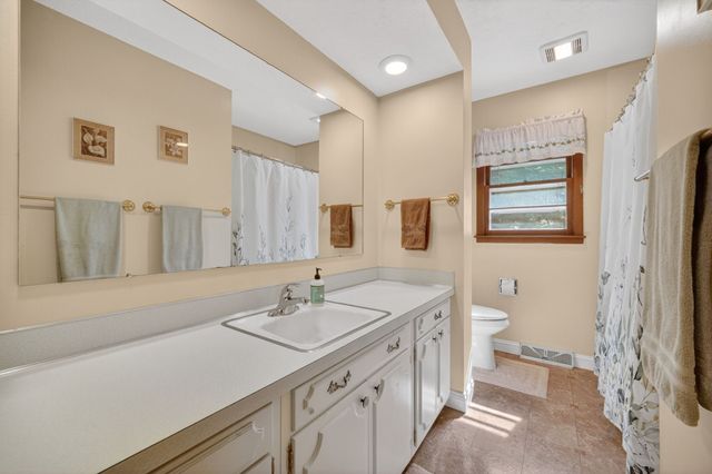 4321 65th Street, Urbandale, IA 50322